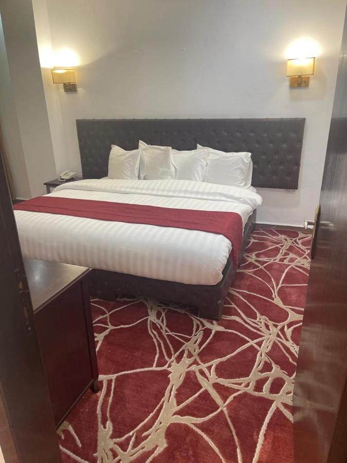 Madison Hotel Amman Exterior photo